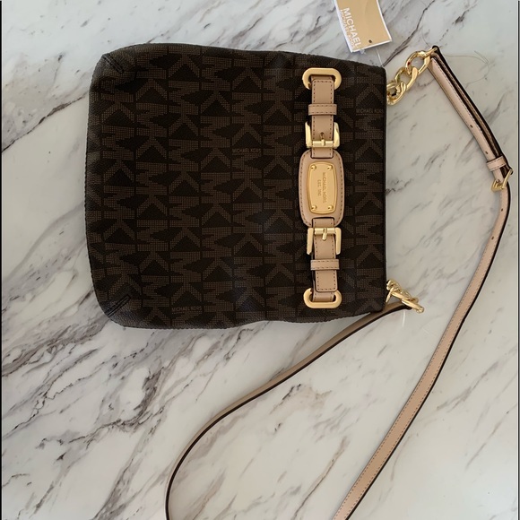 Michael Kors - Picture 1 of 3